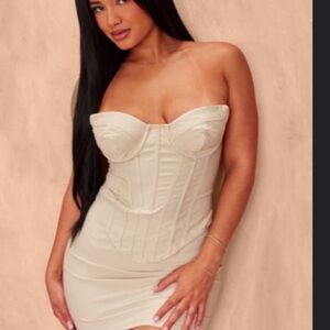 Elegant Cream Strapless Dress